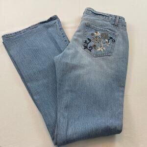 Y2K Aeropostale Floral Embroidered Flared Jean size 9/10 Long Lightwash Preppy